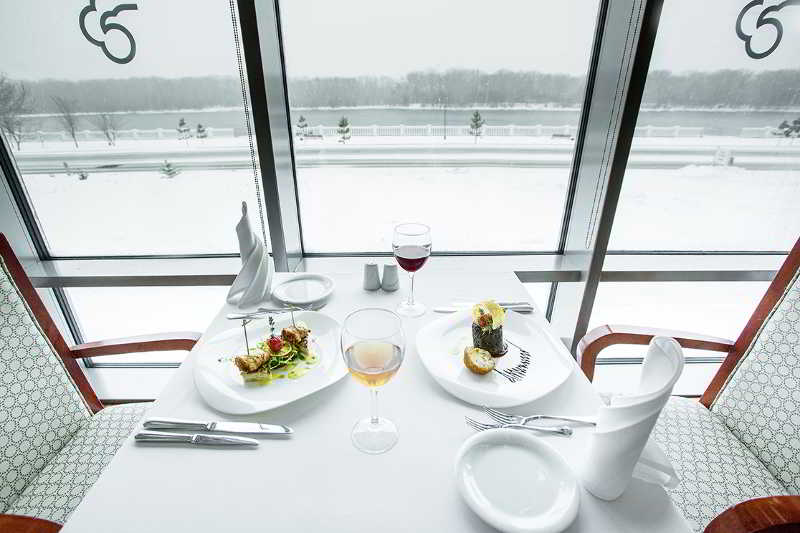 酒店 Dedeman Oskemen Tavros