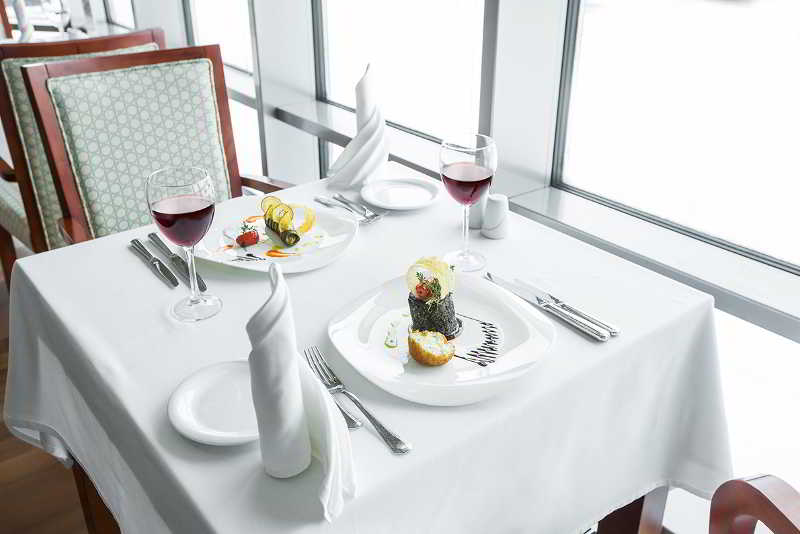 酒店 Dedeman Oskemen Tavros