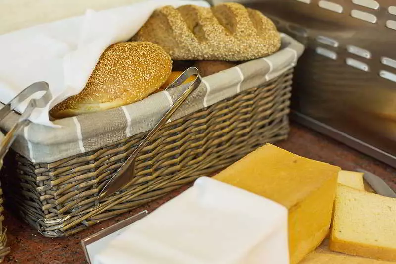 酒店 Dedeman Oskemen Tavros