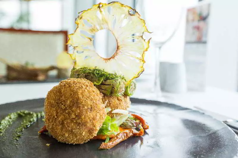 酒店 Dedeman Oskemen Tavros