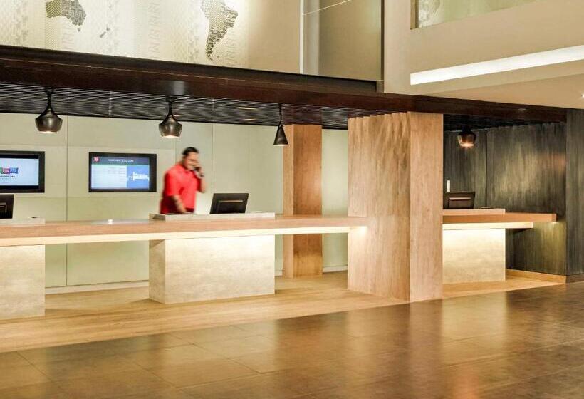 فندق Ibis Gading Serpong