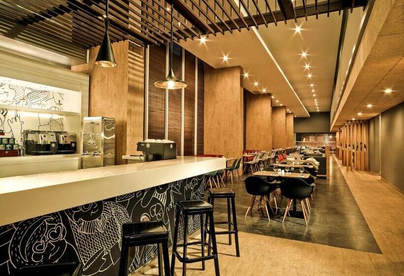 فندق Ibis Gading Serpong