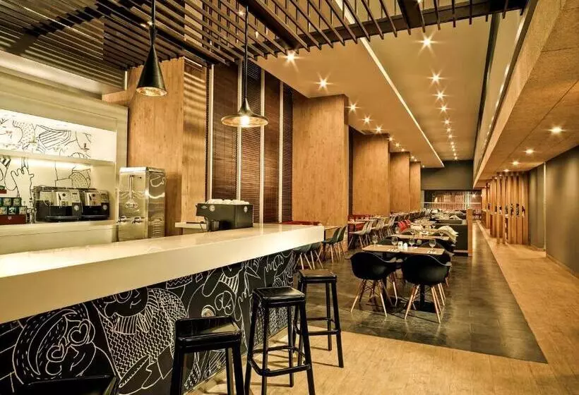 Отель Ibis Gading Serpong