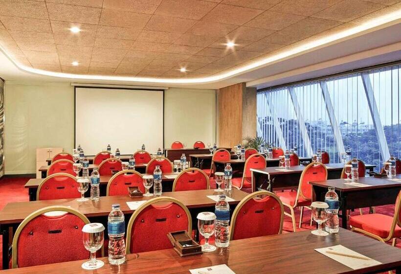 فندق Ibis Gading Serpong