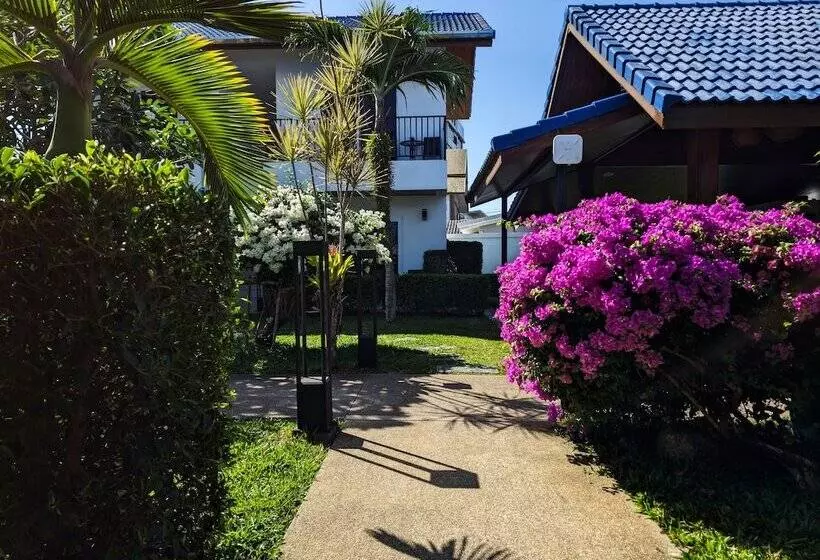 Phuket Airport Hotel   Sha Extra Plus