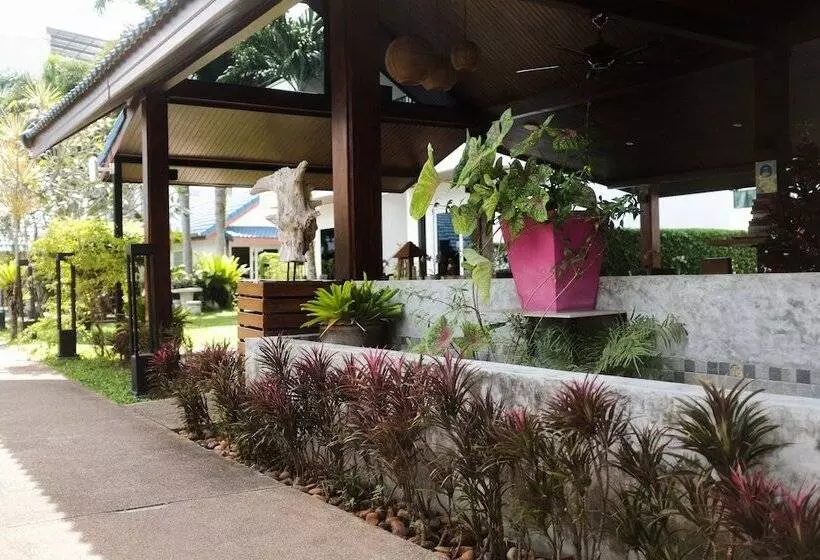 Phuket Airport Hotel   Sha Extra Plus