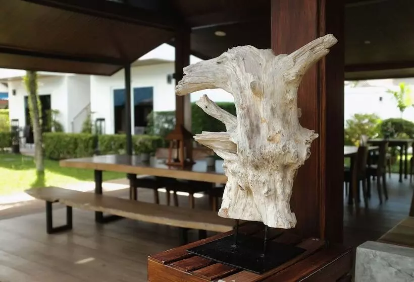 Phuket Airport Hotel   Sha Extra Plus