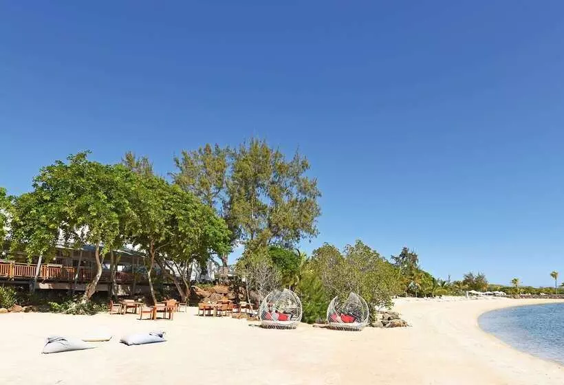 هتل Radisson Blu Azuri Resort & Spa