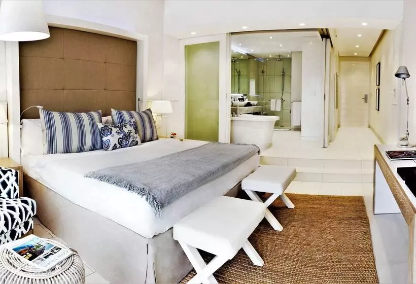 هتل Radisson Blu Azuri Resort & Spa