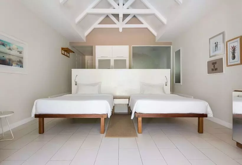 هتل Radisson Blu Azuri Resort & Spa