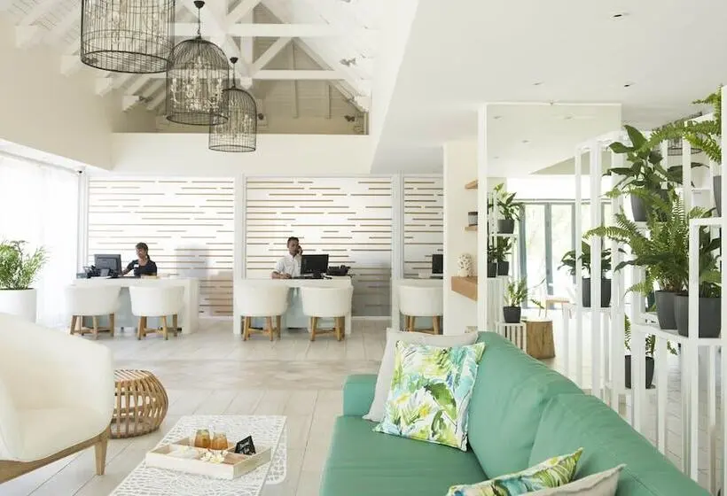 هتل Radisson Blu Azuri Resort & Spa