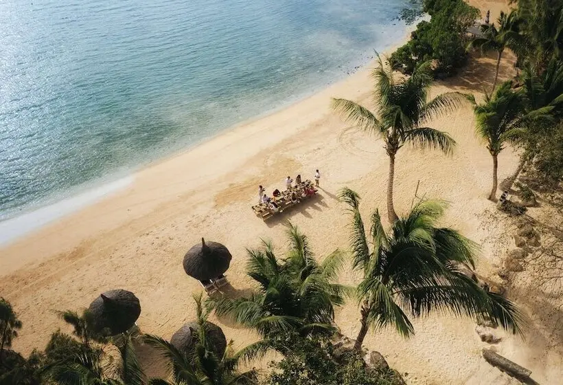 هتل Radisson Blu Azuri Resort & Spa