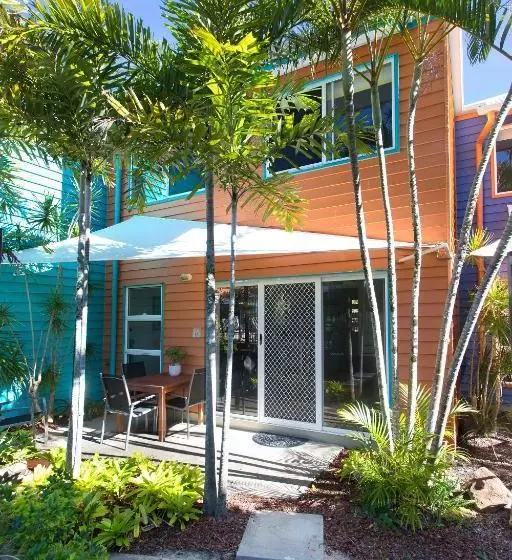 Отель Sails Lifestyle Resort