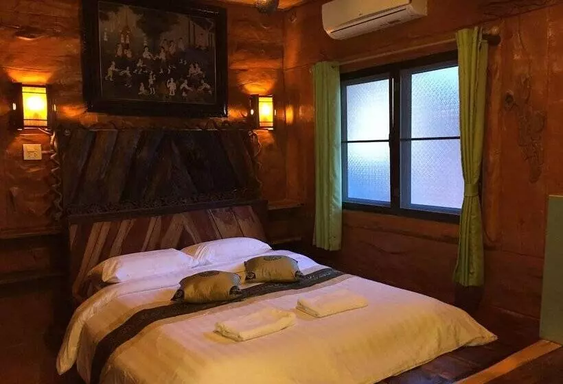 هتل Saiyok River House
