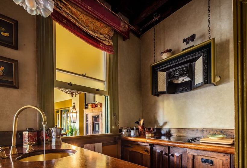 فندق The Corinda Collection