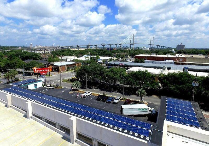 فندق The Thunderbird Inn