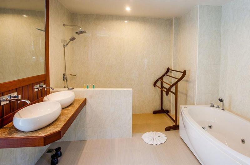 호텔 T Villa Phuket Nai Yang Beach