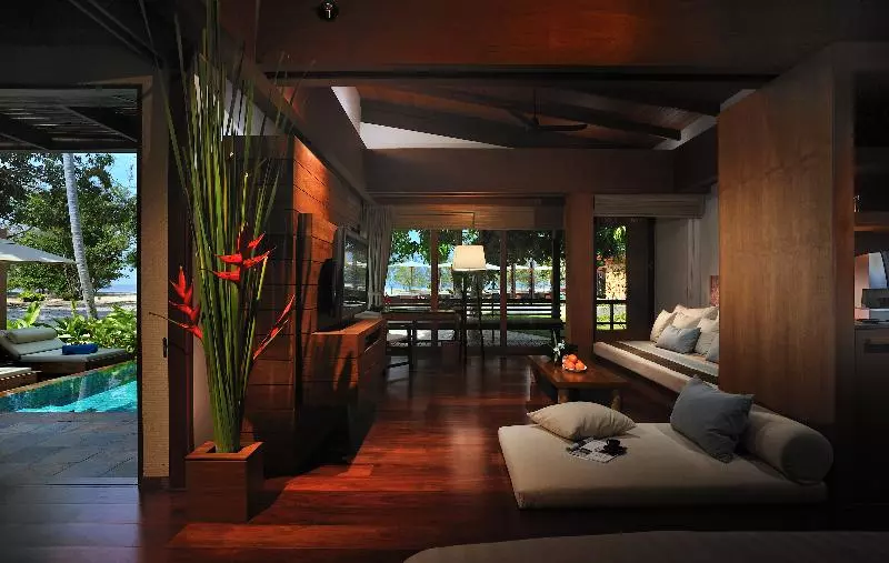 هتل Wanakarn Beach Resort & Spa