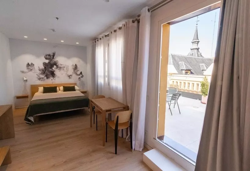 Plaza Mayor Suites & Apartments