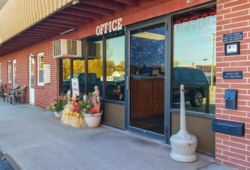 Hotelli Pine View Inn