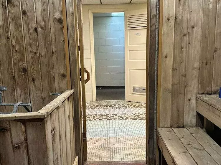 Hotelli Pine View Inn