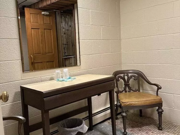 Hotelli Pine View Inn