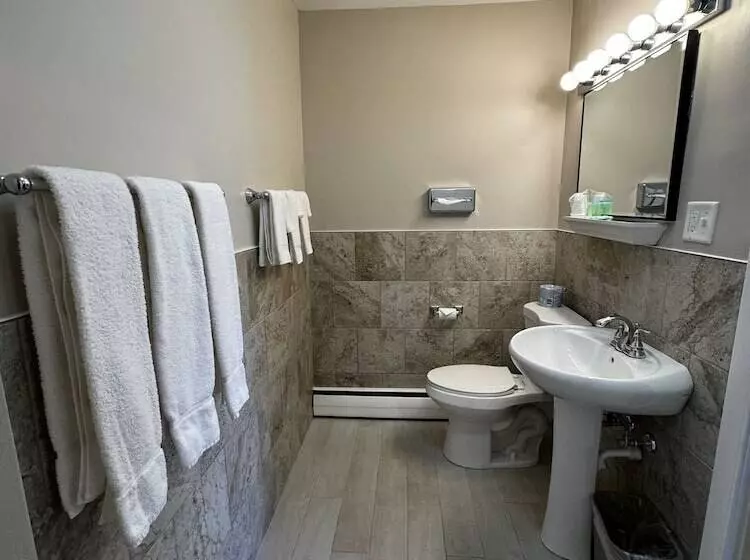 Hotelli Pine View Inn