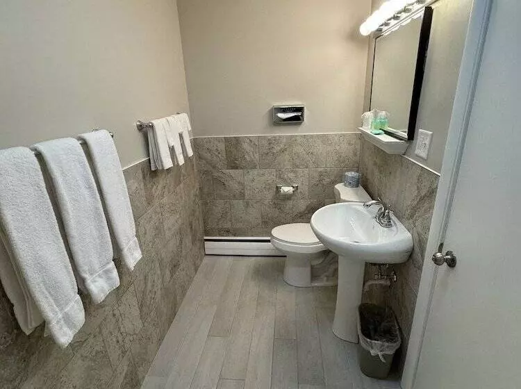 Hotelli Pine View Inn