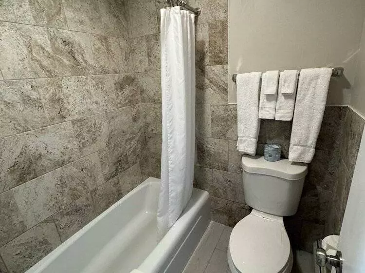 Hotelli Pine View Inn