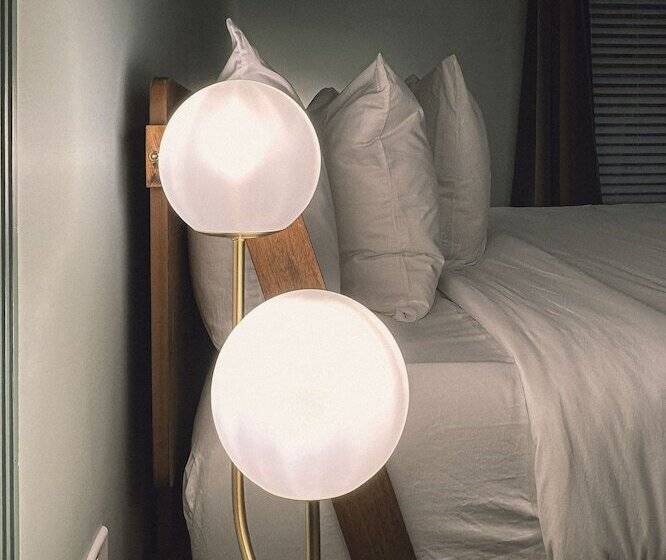 فندق Peninsula Bed & Cocktails