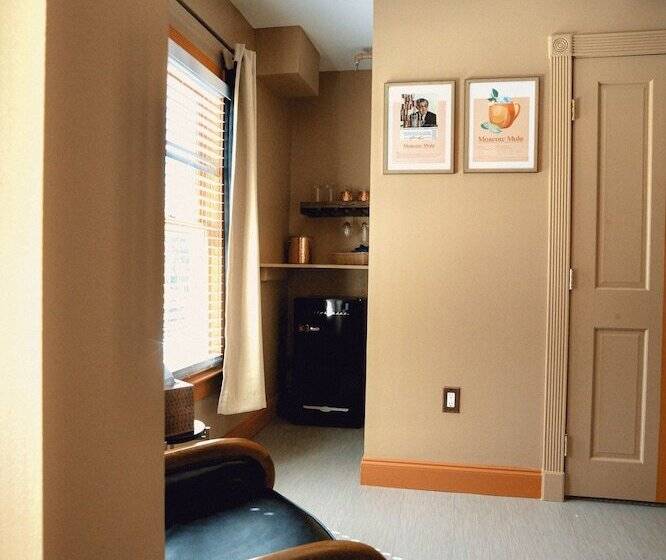 فندق Peninsula Bed & Cocktails