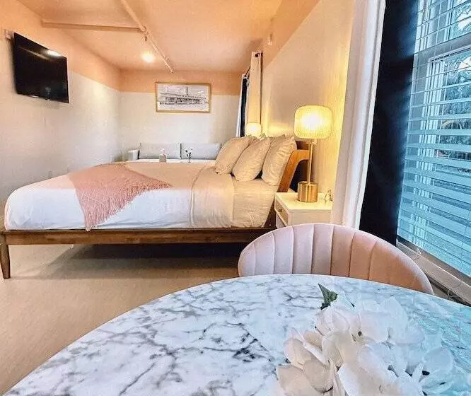 ホテル Peninsula Bed & Cocktails