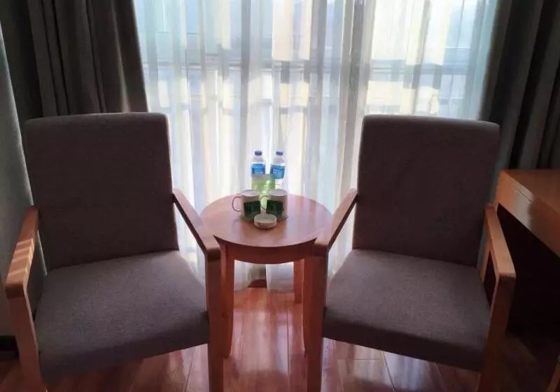 ホテル Vatica Jieshou City New Passenger Transport Center