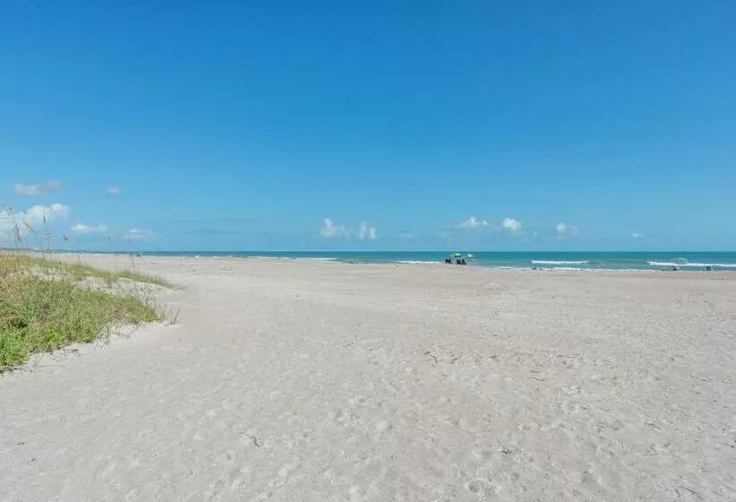 Canaveral Towers