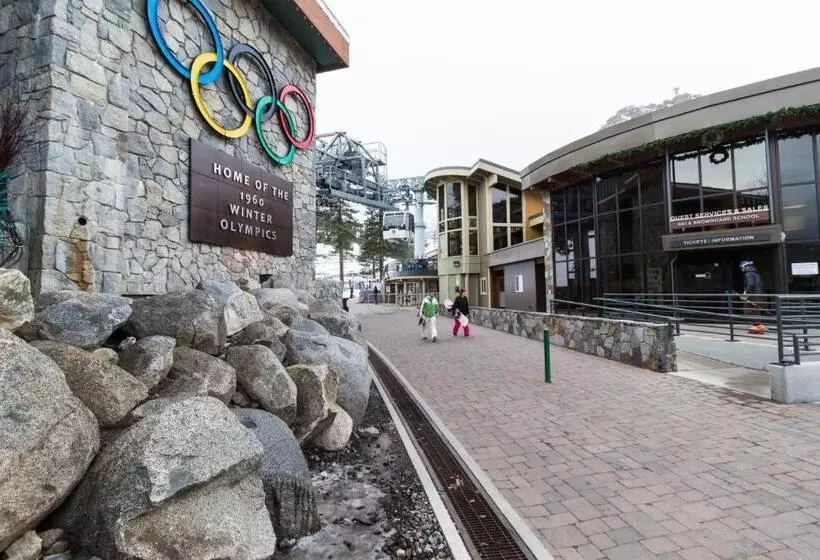 ホテル Squaw Valley Views Condo #15