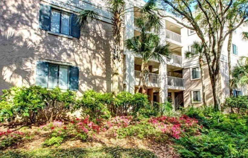 Отель 2034 Beachwood