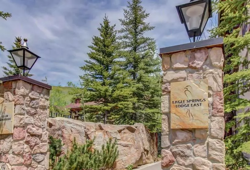 Hotelli Eagle Springs East 201: Horsetail Suite