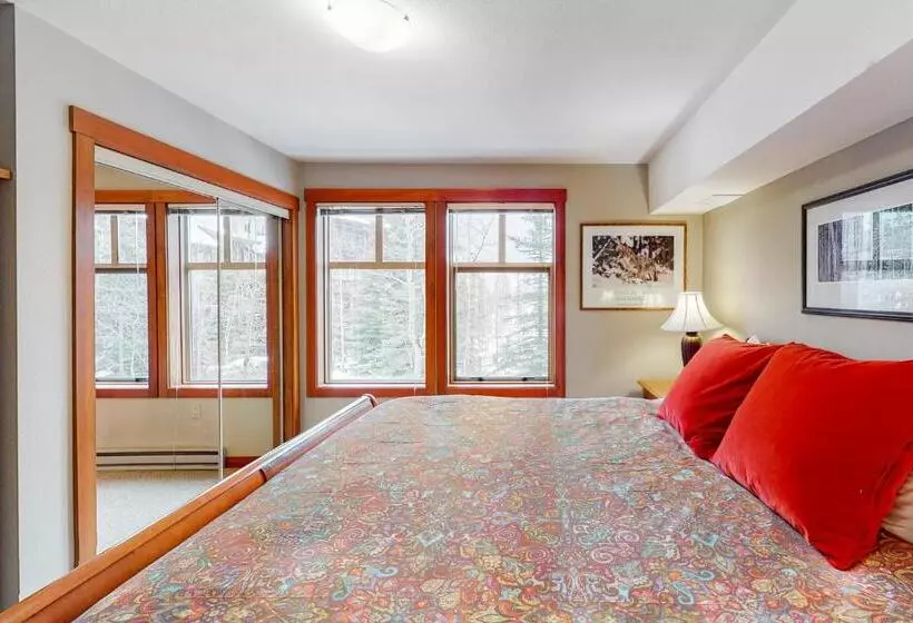 Hotelli Eagle Springs East 201: Horsetail Suite