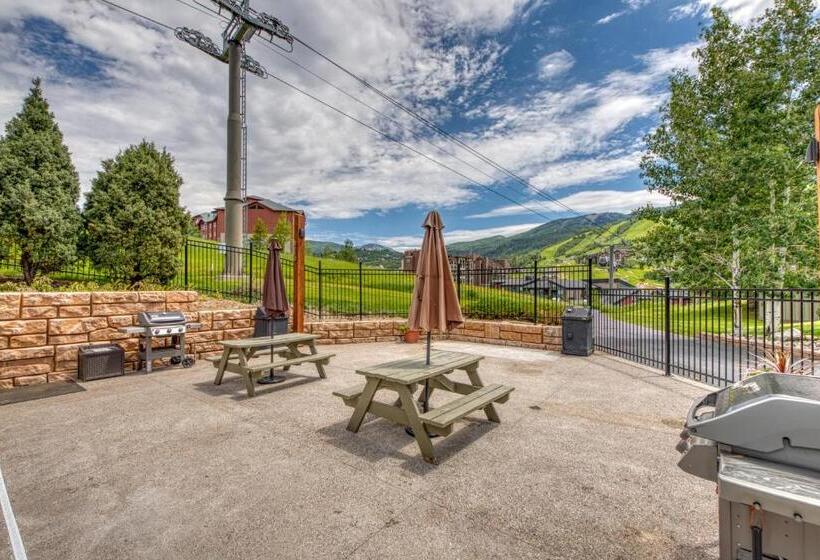 هتل Emerald Views At The West