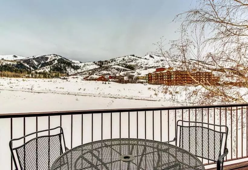 ホテル Red Pine Canyons View Condo