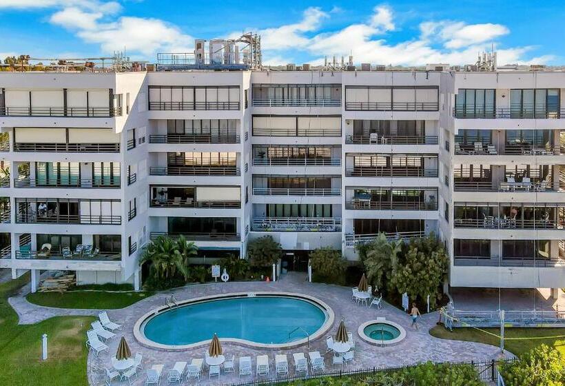 Отель Shore House 502