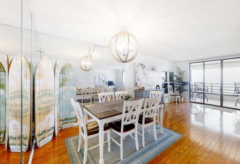 Отель Shore House 502