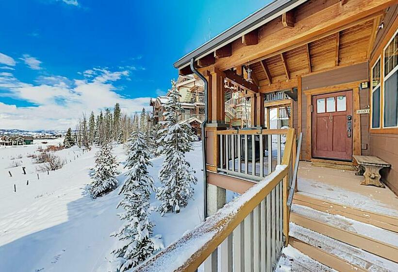 Отель Byers Peak Views