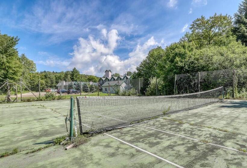 בית מלון כפרי Cozy Mountainside Condo