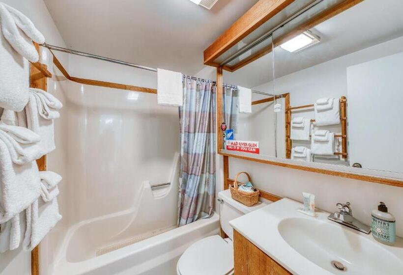 בית מלון כפרי Cozy Mountainside Condo