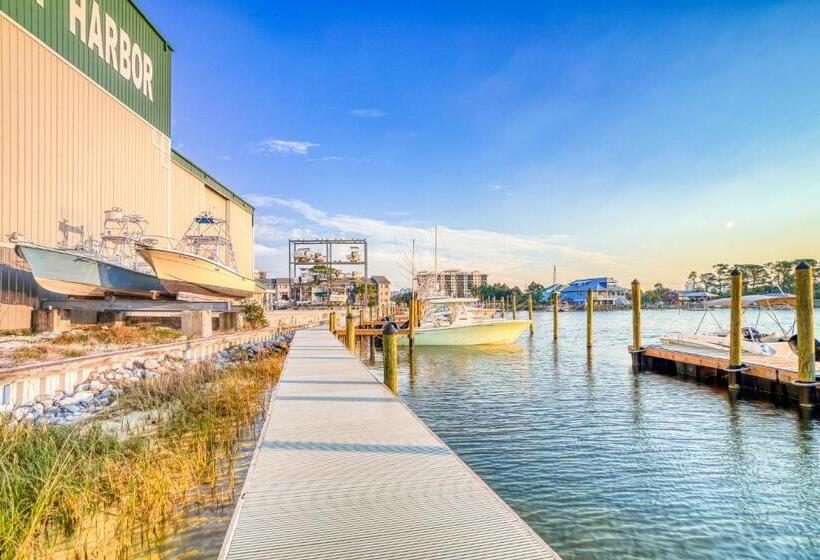 فندق Holiday Harbour Marina Apartment