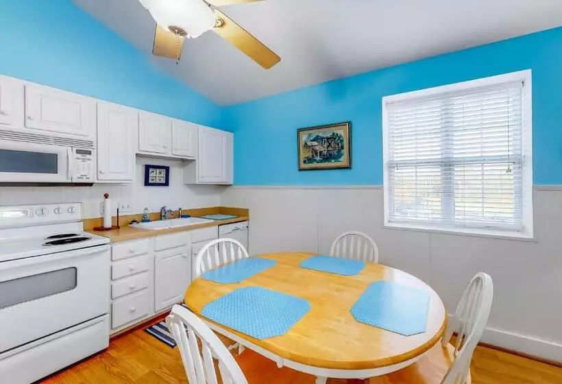 ホテル Holiday Harbour Marina Apartment