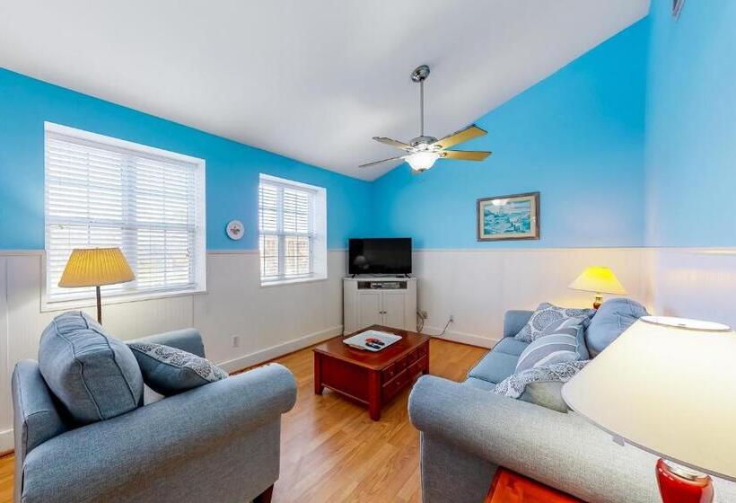 فندق Holiday Harbour Marina Apartment