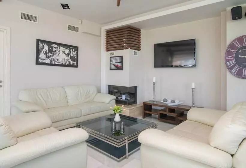 فندق Cosmopolitan