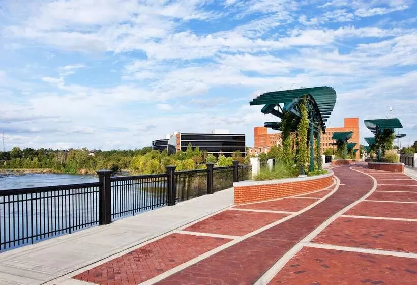 Отель Courtyard By Marriott Columbus Phenix City